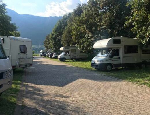 PARCHEGGIO AUTO E CAMPER BIOTOPO