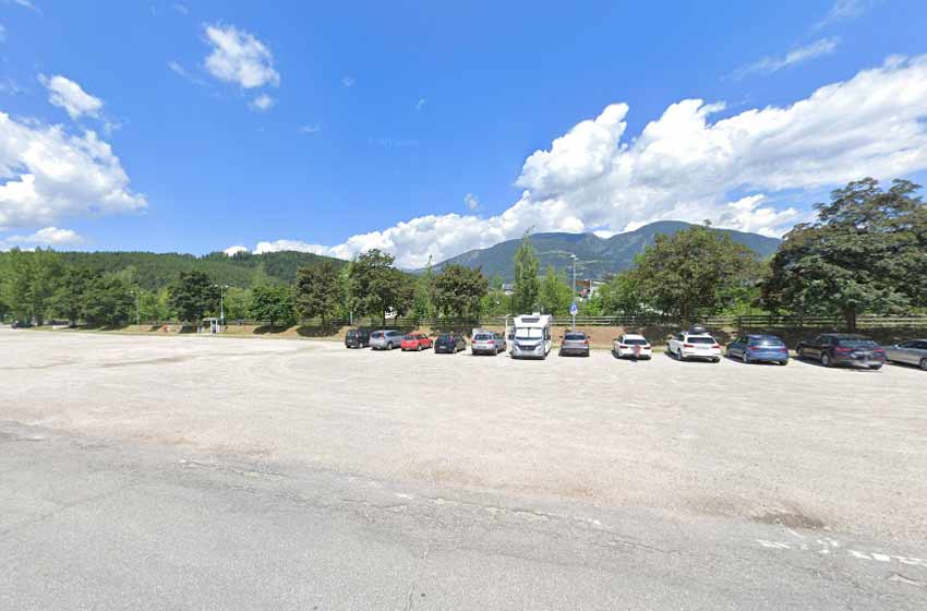 Parcheggio mercato di stegona
