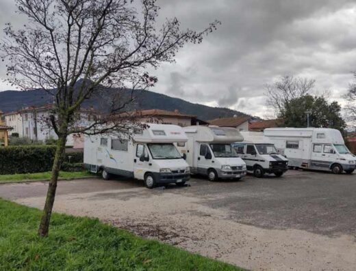 AREA SOSTA CAMPER CALCI