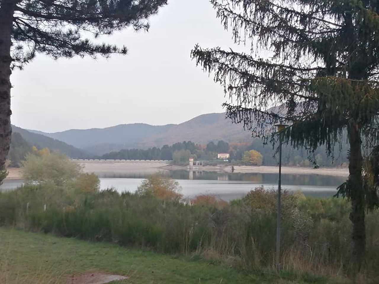 Camping del lago arvo