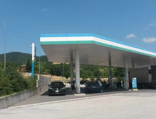 AREA DI SERVIZIO IN VIA DEL LAVORO
