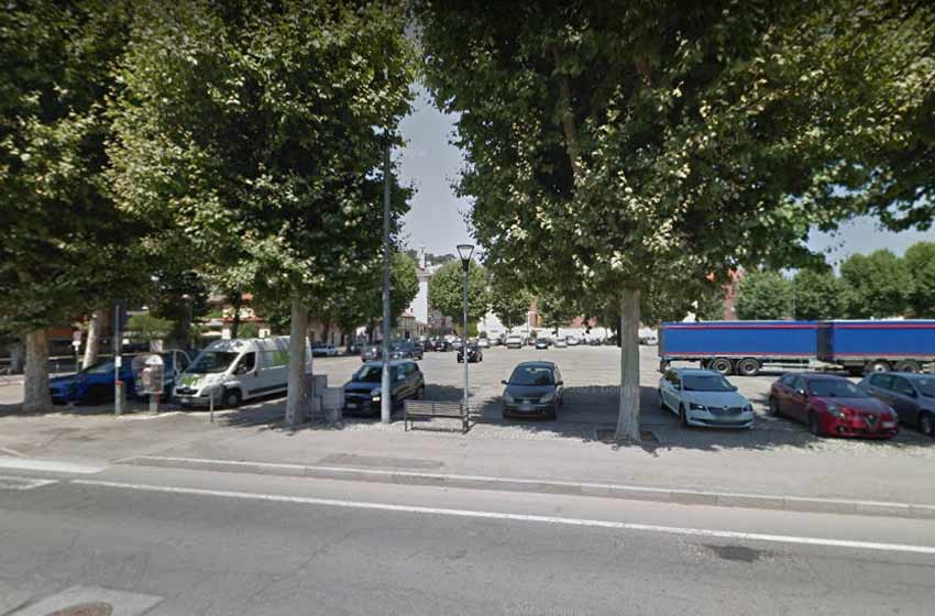 Parcheggio piazza unione europea