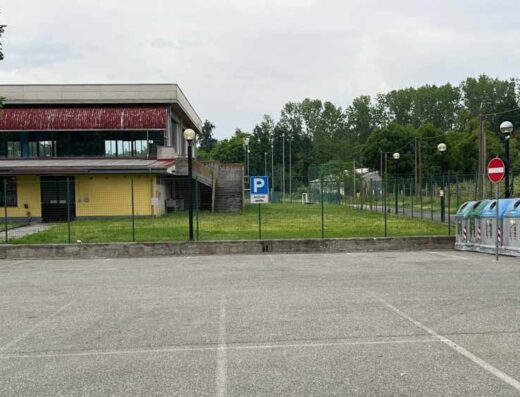 PARCHEGGIO CAMPO SPORTIVO CARAVINO