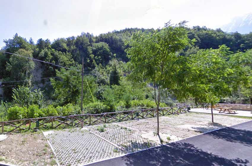 Area sosta camper castelli
