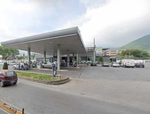 STAZIONE DI SERVIZIO CAVA DE’ TIRRENI