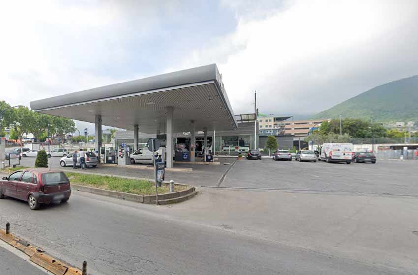 Stazione di servizio cava de' tirreni