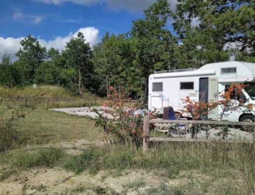 AREA SOSTA CAMPER CIVITACAMPOMARANO