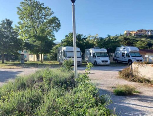 AREA SOSTA CAMPER FOLIGNO