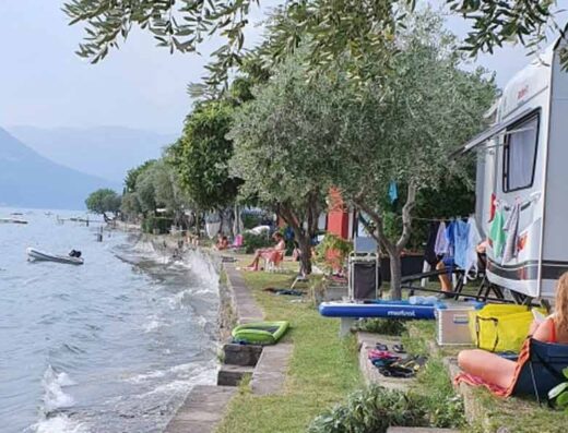 CAMPING VELA