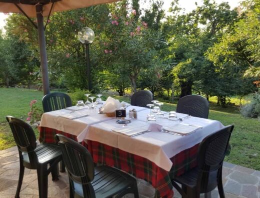 COUNTRY HOUSE BUCANEVE