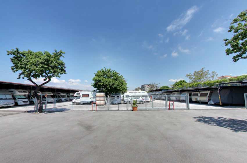 Area sosta camper "la boutique del campeggiatore" - portici