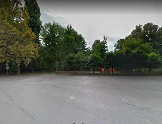PARCHEGGIO SOTTO LE RIPE