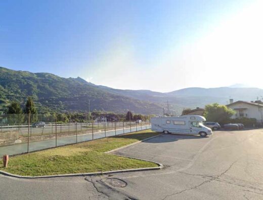 PARCHEGGIO CAMPER FÉNIS