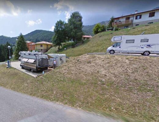 AREA SOSTA CAMPER FERRARA DI MONTE BALDO