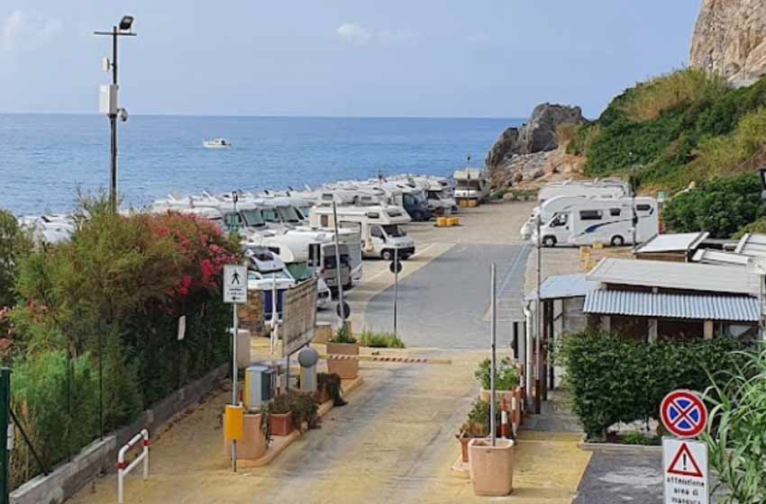 Area sosta camper caprazoppa