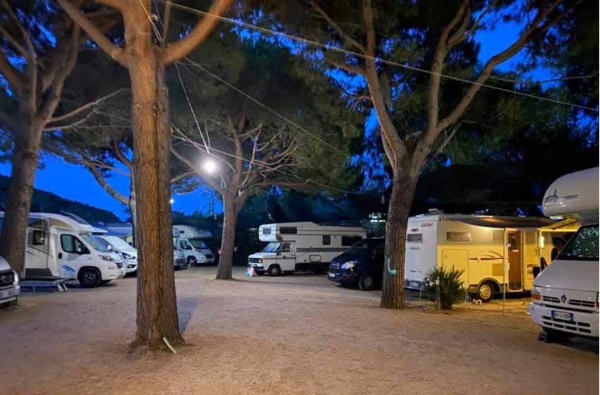 Quirino area sosta camper - gaeta