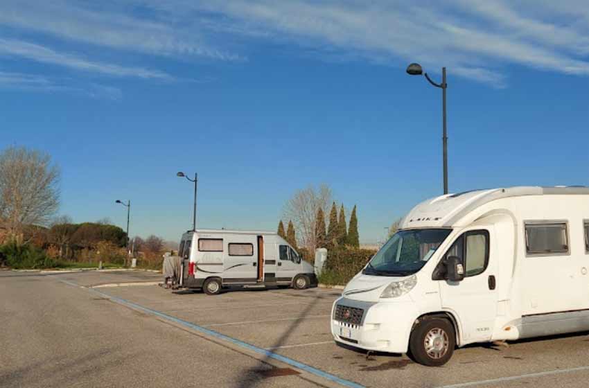 Area di sosta camper grado