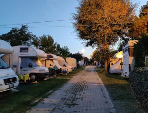 PARKING DELLE ROBINIE