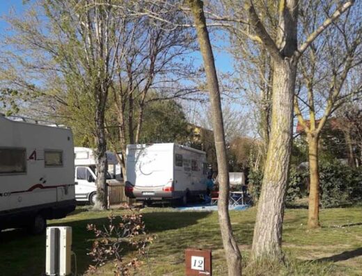 PARKING CAMPER CARDANO