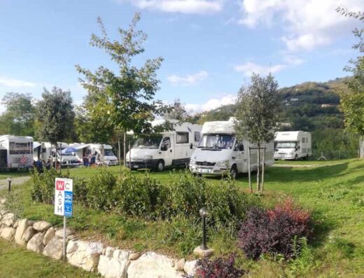 SOSTA CAMPER LA CANTINA DEL VINO BARGA