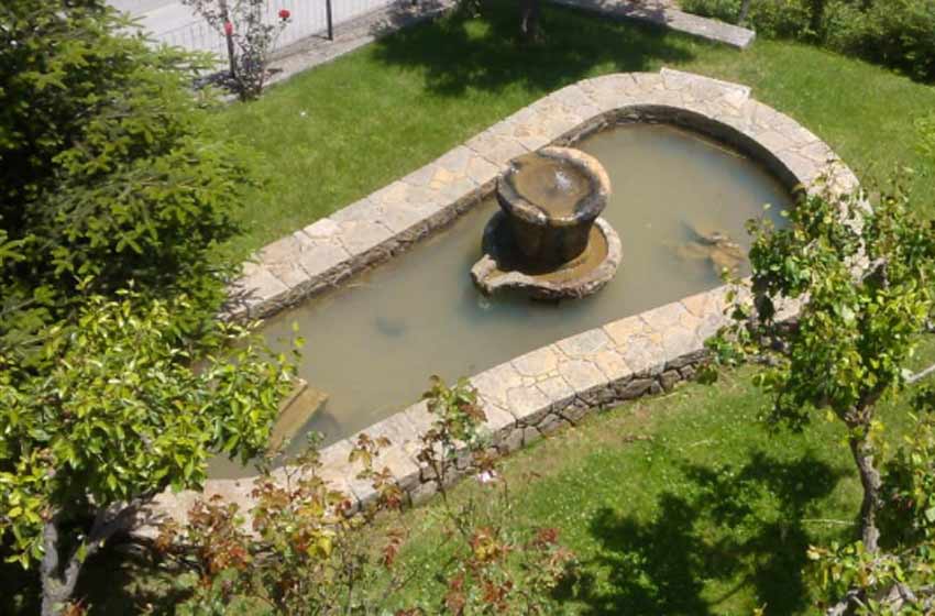 La fontana di corradino franco