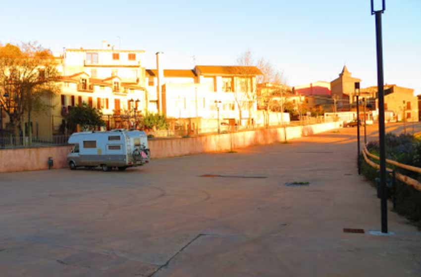 Area sosta camper laconi