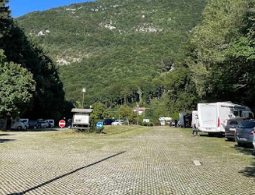 PARCHEGGIO CAMPER LAGOLO