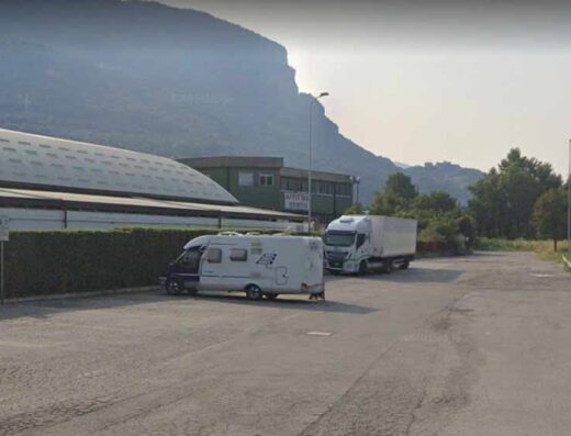 AREA SOSTA CAMPER LECCO