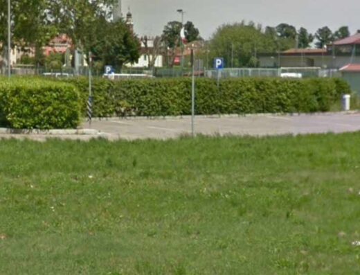 AREA SOSTA CAMPER DI LENDINARA