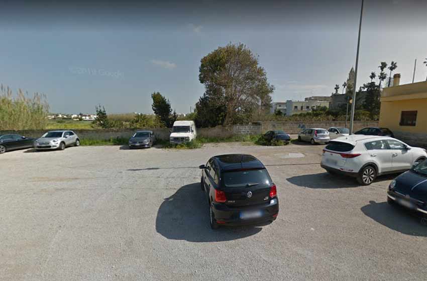Parcheggio piazzale aldo moro - lequile