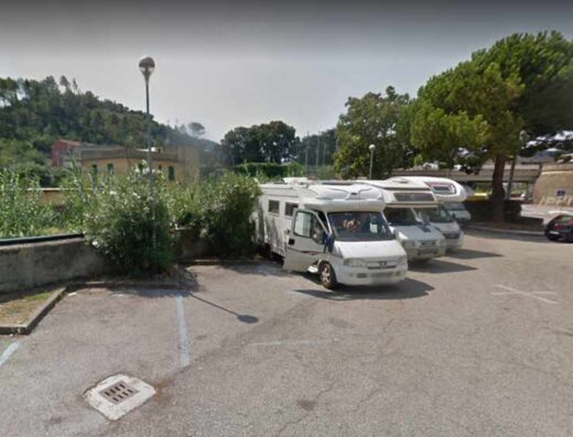 AREA SOSTA CAMPER LEVANTO