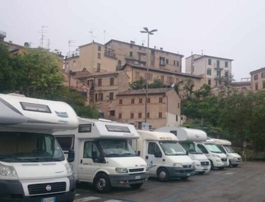 AREA SOSTA CAMPER MACERATA