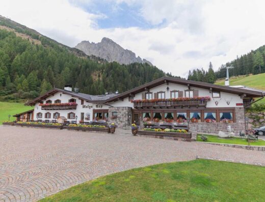 AREA SOSTA CAMPER MALGA CES