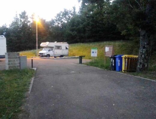 AREA SOSTA CAMPER MONCHIO DELLE CORTI