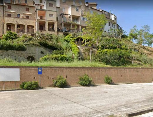 AREA SOSTA CAMPER MONTALTO DELLE MARCHE