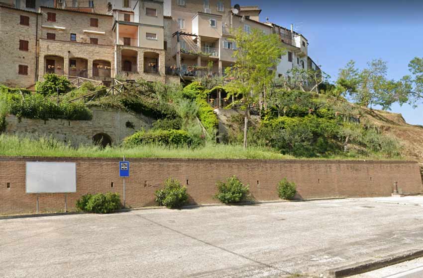 Area sosta camper montalto delle marche