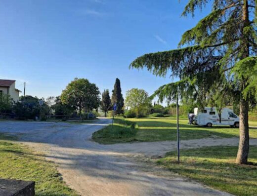 AREA SOSTA CAMPER MONTE SAN SAVINO
