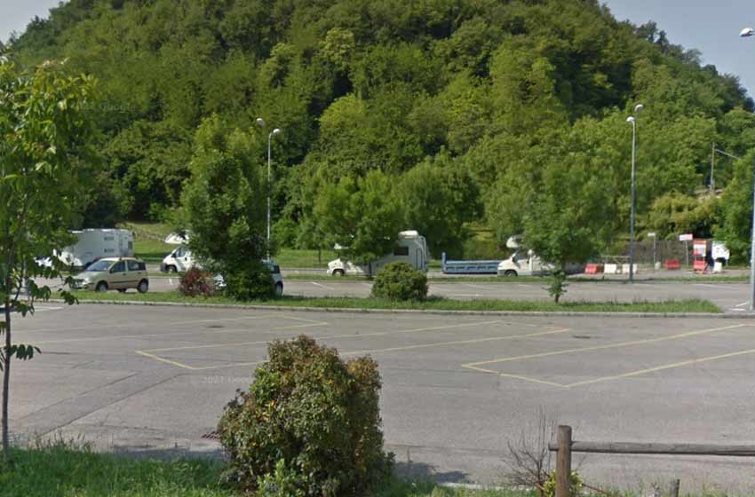 Parcheggio rotonda monteveglio