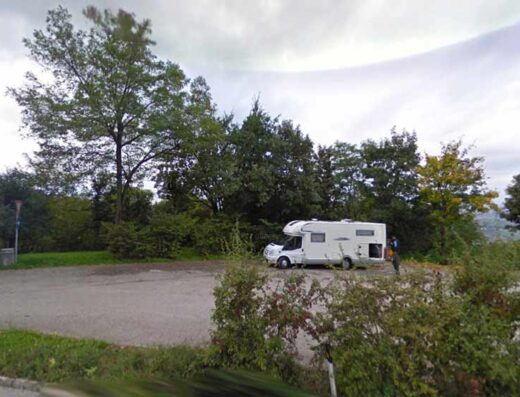 AREA DI SOSTA CAMPER P12