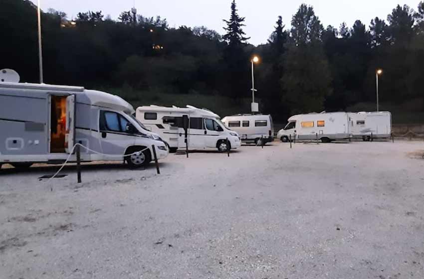 Area sosta camper osimo