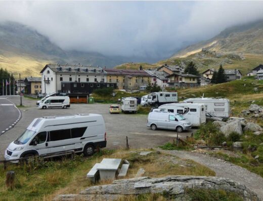 PARCHEGGIO MONTESPLUGA