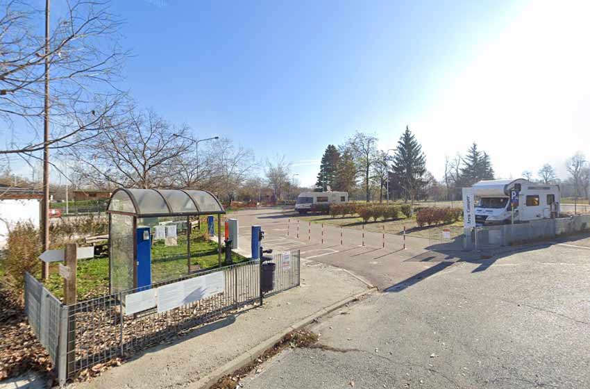 Area camper parco fluviale
