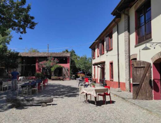 AGRITURISMO POGGIO CAMINATA CARPANETO