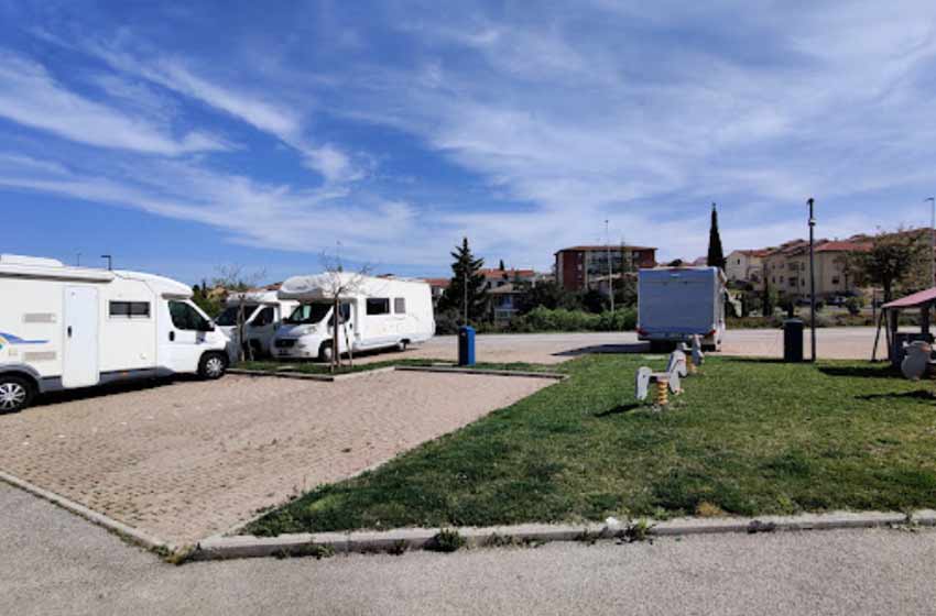 Area sosta camper - pomarance