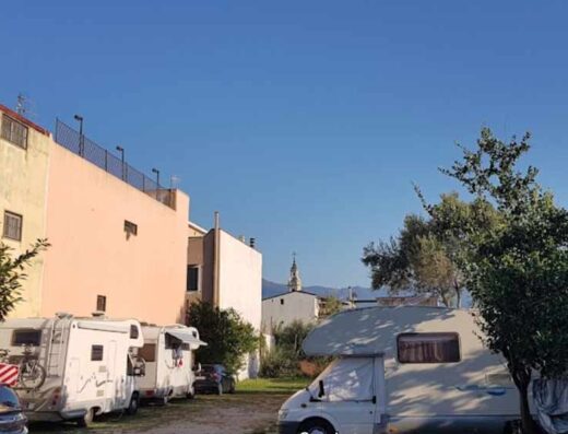 AREA SOSTA CAMPER AMETRANO