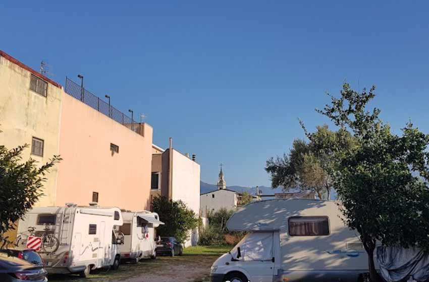 Area sosta camper ametrano - pompei