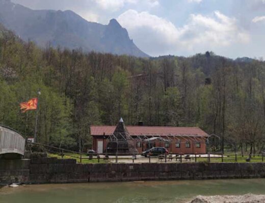 AREA SOSTA CAMPER POSINA