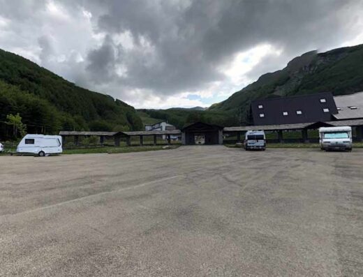 PARCHEGGIO MONCHIO DELLE CORTI