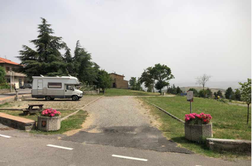 Area sosta camper - radicofani