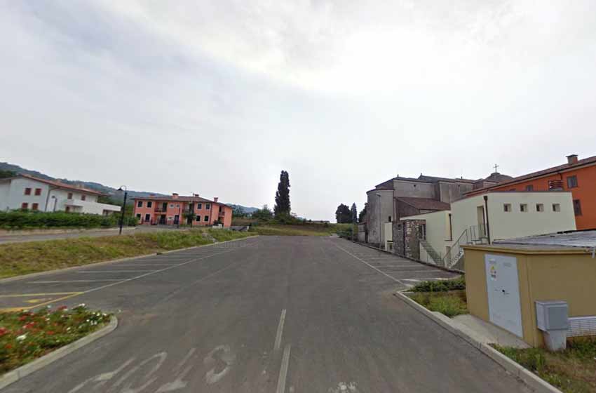 Area sosta camper- roncà